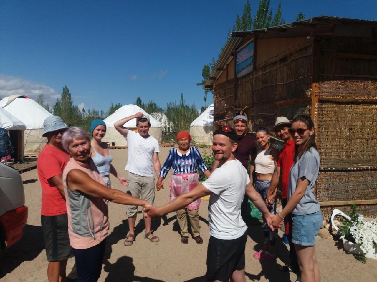 ホテル Yurt Camp Tosor エクステリア 写真